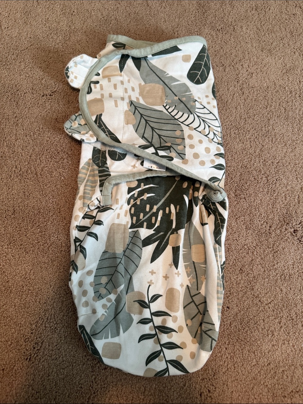 Neutral Leaf-Print Baby One-Piece Bodysuit - Green & Beige
